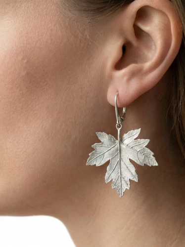 Kolczyki z listków klonu