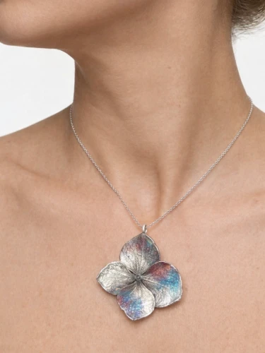 Hortensja - Naszyjnik z kwiatu hortensji no. 5