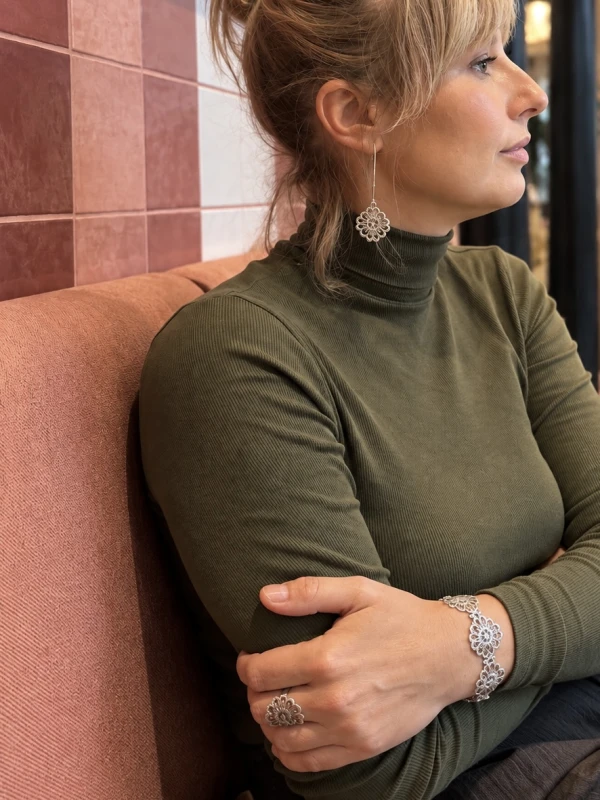 Bransoletka z koronki
