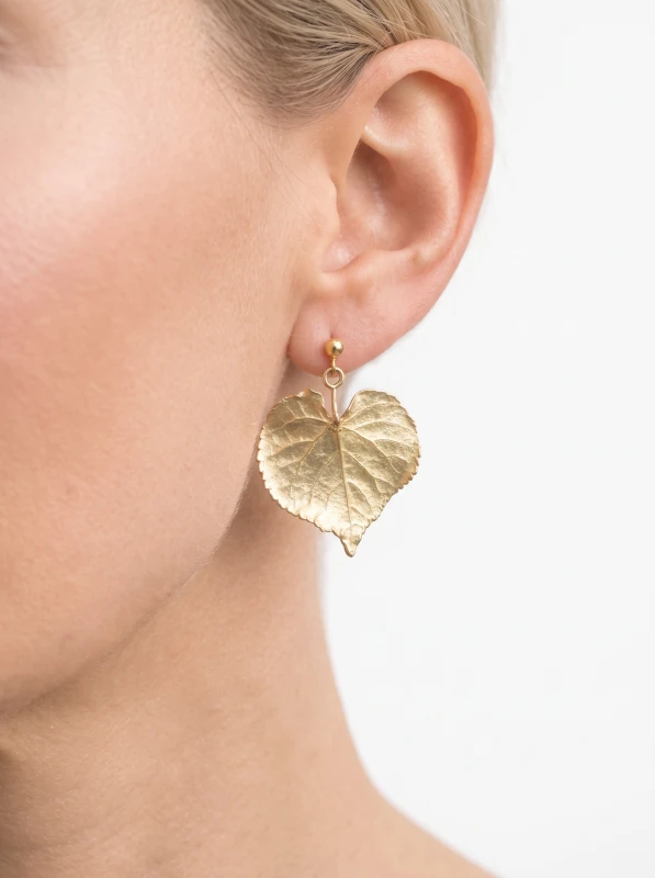 _Professional_jewelry_model_sh_Nano_Banana_2_64831.png